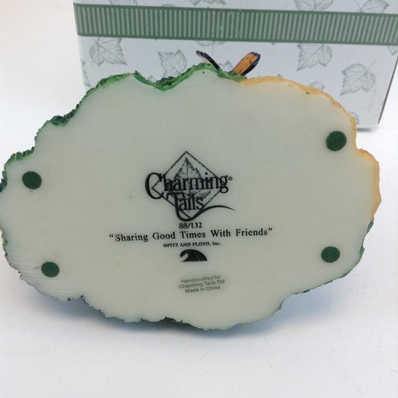 Fitz and Floyd Charming Tails Figurine "Sharing Good Time with Friends" - Picture 8 of 16